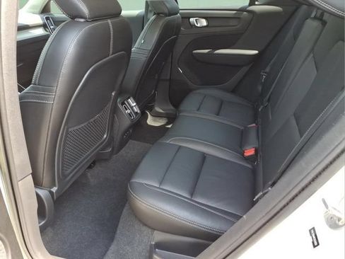 Used 2023 Volvo XC40 B5 Plus w/ Driver Assist Package AWD/4WD image 17