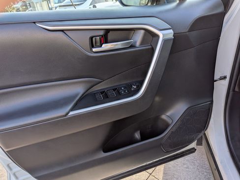 Used 2022 Toyota RAV4 XLE w/ Convenience Package image 13