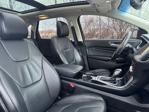 Used 2017 Ford Edge Titanium w/ Technology Package image 11