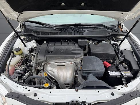 Used 2010 Toyota Camry LE FWD image 20