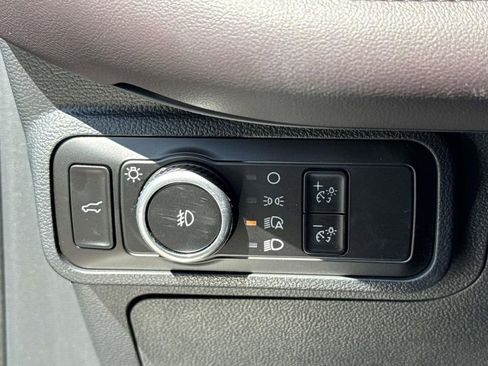 Used 2025 Ford Explorer Platinum AWD/4WD image 22