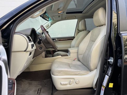 Used 2013 Lexus GX 460 image 11