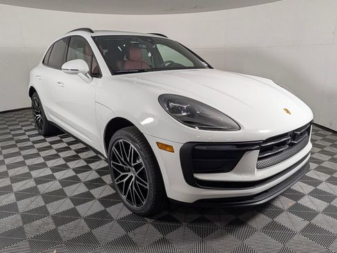 New 2026 Porsche Macan AWD/4WD image 9