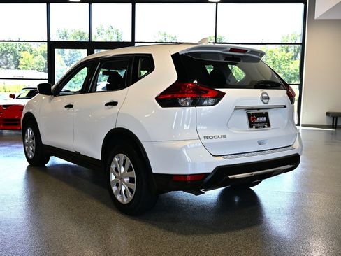 Used 2017 Nissan Rogue S FWD image 7