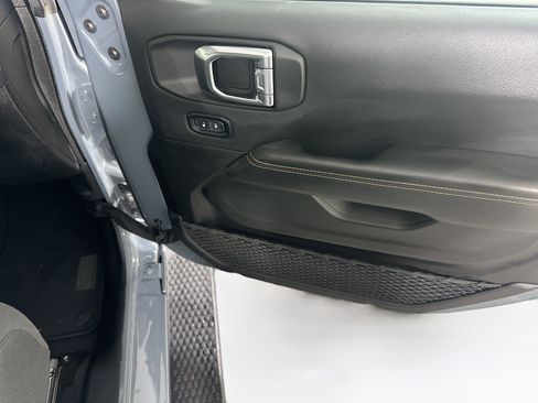 Used 2025 Jeep Wrangler Sahara image 29