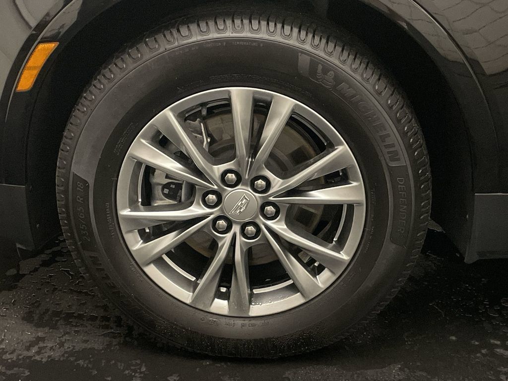 Used 2021 Cadillac XT5 Premium Luxury w/ LPO, Floor Liner Package FWD image 28