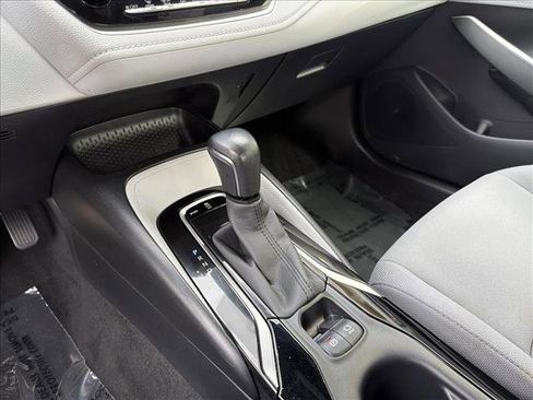 Used 2020 Toyota Corolla SE w/ SE Premium Package image 21