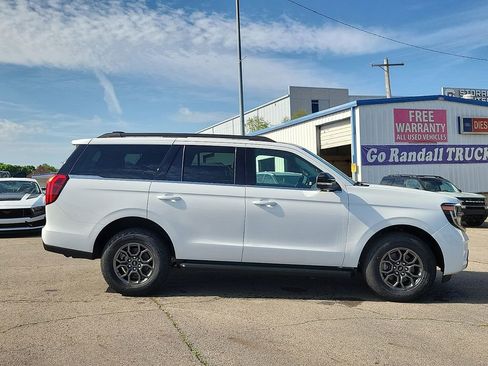 New 2026 Ford Expedition Active RWD image 6