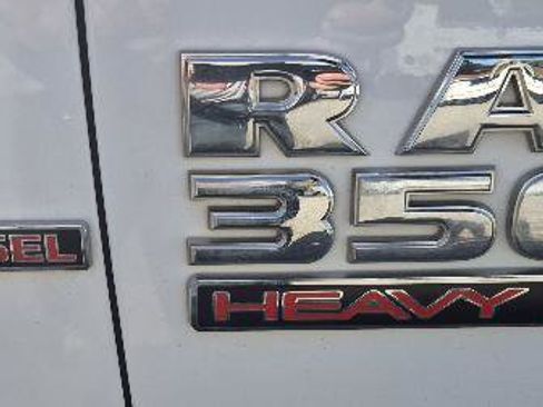 Used 2015 RAM 3500 Tradesman w/ Chrome Appearance Group AWD/4WD image 10