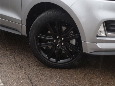 Used 2023 Ford Edge ST-Line image 29