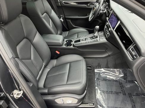 Used 2021 Porsche Macan image 39
