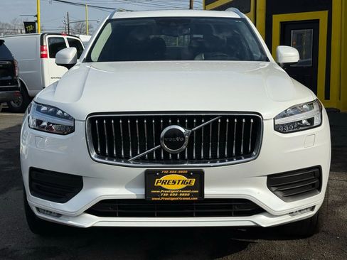Used 2022 Volvo XC90 T6 Momentum w/ Climate Package image 2