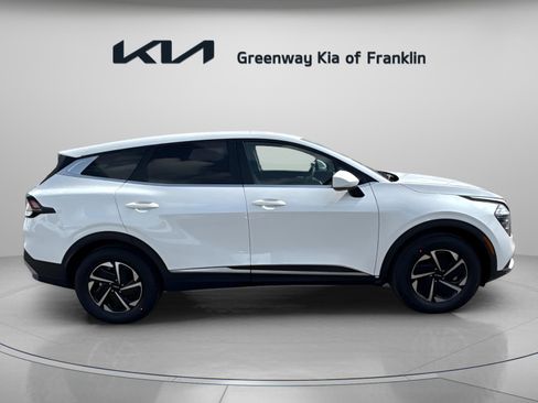 New 2025 Kia Sportage LX image 8