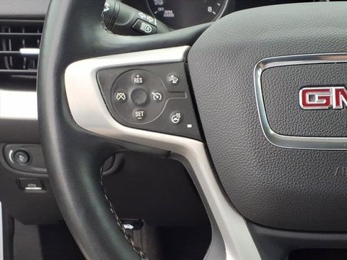 Used 2023 GMC Terrain SLT image 17