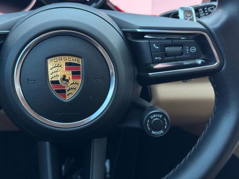 Used 2021 Porsche Panamera 4 image 24