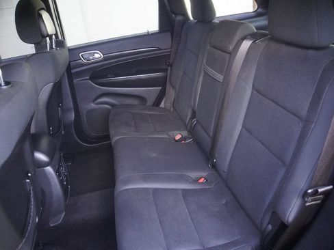 Used 2015 Jeep Grand Cherokee Laredo w/ Quick Order Package 23E AWD/4WD image 11