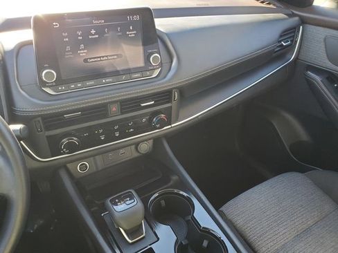 Used 2022 Nissan Rogue S image 20