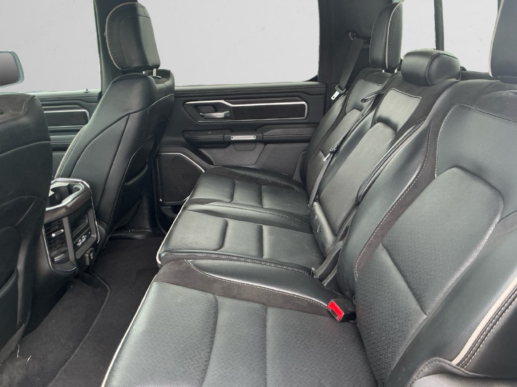 Used 2025 RAM 1500 Laramie AWD/4WD image 13