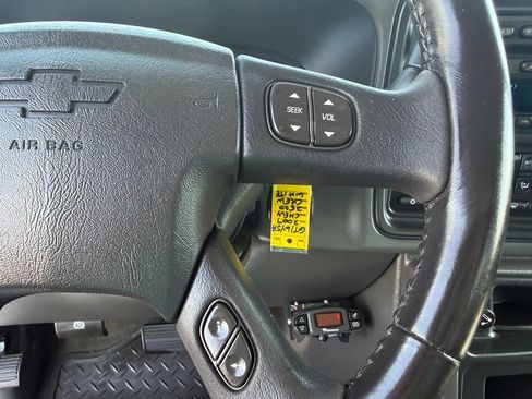 Used 2007 Chevrolet Silverado 2500 LT w/ Onstar Plus Package AWD/4WD image 31