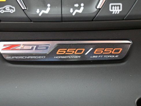 Used 2016 Chevrolet Corvette Z06 w/ 3LZ Preferred Equipment Group RWD image 28