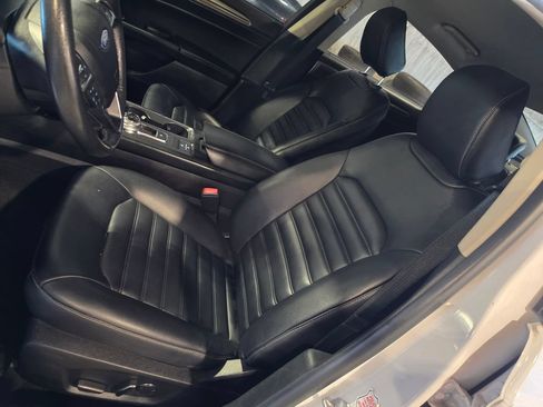 Used 2020 Ford Fusion SEL FWD image 6