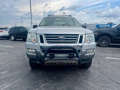 Used 2010 Ford Explorer Sport Trac XLT AWD/4WD image 3