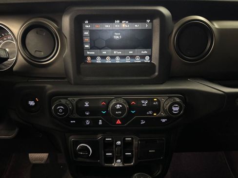 Used 2019 Jeep Wrangler Unlimited Sport S AWD/4WD image 19