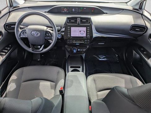 Used 2022 Toyota Prius L Eco FWD image 16