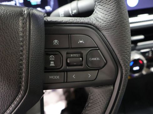 Used 2025 Toyota Tacoma TRD Pro AWD/4WD image 36