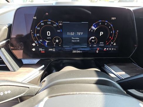 Used 2025 Chevrolet Tahoe LT AWD/4WD image 12