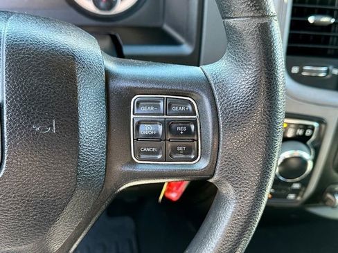 Used 2018 RAM 1500 Express image 31