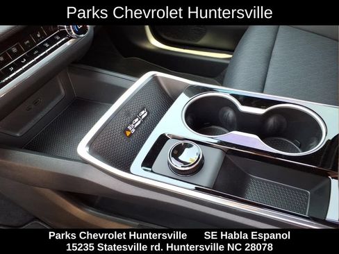 New 2026 Chevrolet Equinox LT w/ Convenience Package II FWD image 9