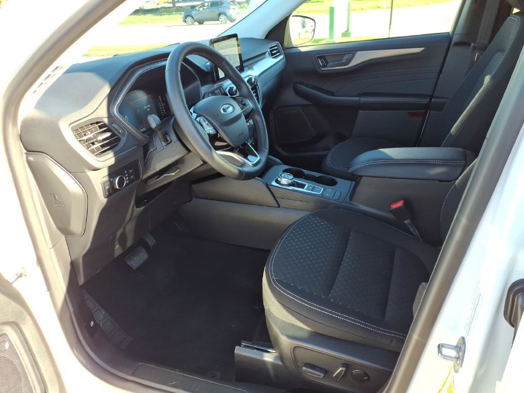 Used 2023 Ford Escape Active AWD/4WD image 10
