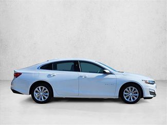 Used 2025 Chevrolet Malibu LT FWD video 4