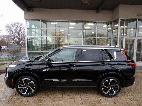 New 2025 Mitsubishi Outlander SEL image 4