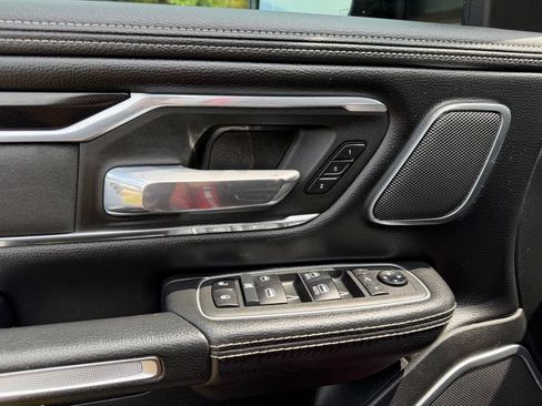 Used 2021 RAM 1500 Laramie AWD/4WD image 12