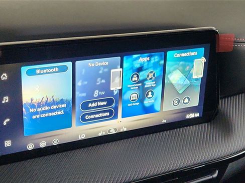 New 2026 Nissan Kicks SR w/ Cold Weather Package image 30