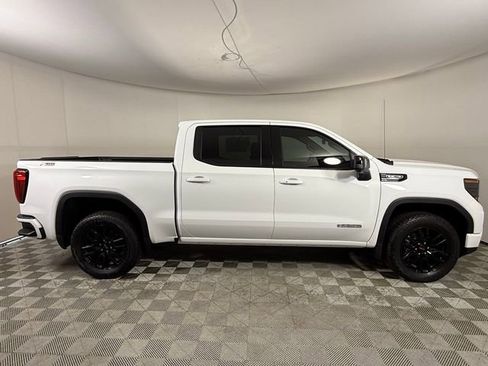 Used 2025 GMC Sierra 1500 Elevation w/ Preferred Package image 6
