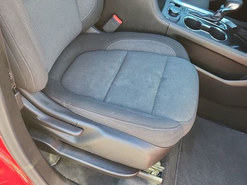 Used 2023 Chevrolet Traverse LT AWD/4WD image 14