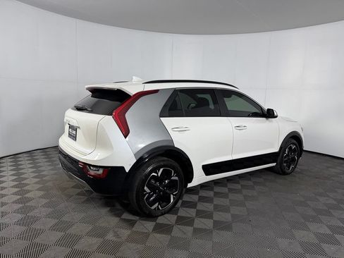 Used 2023 Kia Niro Wave FWD image 8