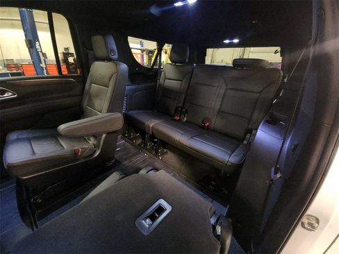 Certified 2024 Chevrolet Suburban High Country w/ Advanced Technology Package image 34