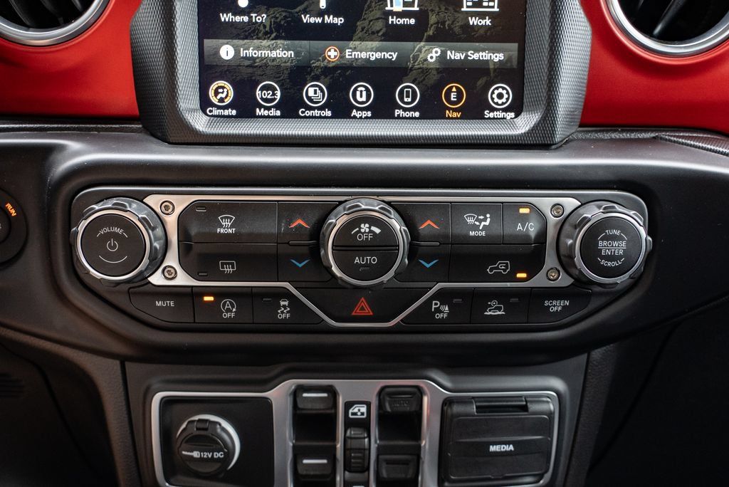 Used 2021 Jeep Gladiator Rubicon AWD/4WD image 19