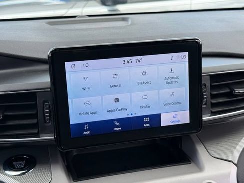Used 2023 Ford Explorer XLT w/ Equipment Group 202A AWD/4WD image 23