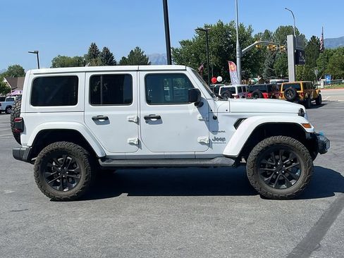 Used 2023 Jeep Wrangler Unlimited Sahara w/ Cold Weather Group AWD/4WD image 4