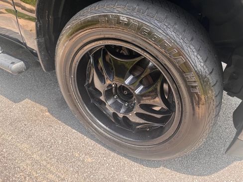 Used 2019 RAM 1500 Big Horn AWD/4WD image 12
