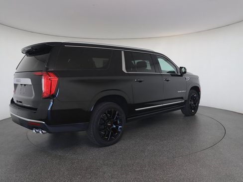 Used 2022 GMC Yukon XL Denali image 18