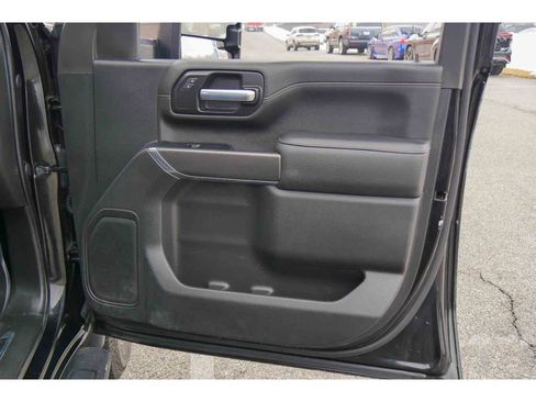 Used 2022 GMC Sierra 2500 AT4 w/ Snow Plow Prep/Camper Package image 15