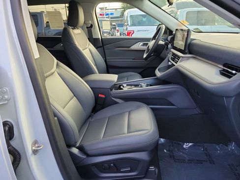 New 2026 Ford Explorer Active w/ Active Comfort Package image 15