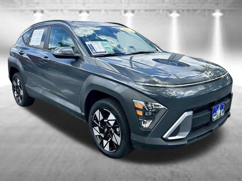 Used 2024 Hyundai Kona SEL AWD/4WD image 3