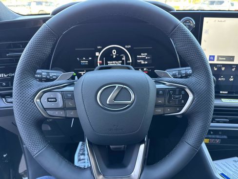New 2026 Lexus TX 500h AWD image 28